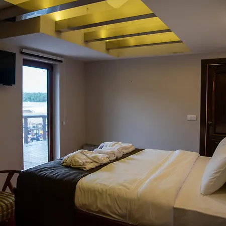 Bahus Hotel 2*