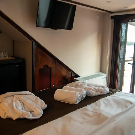 Bahus Hotel