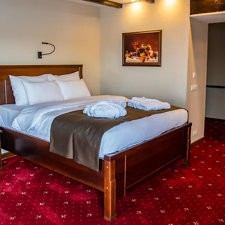 Bahus Hotel 2*