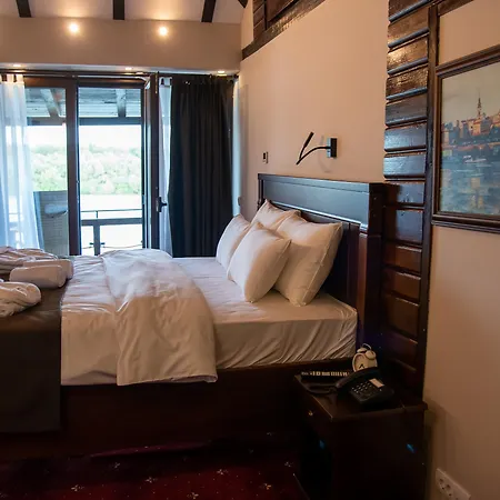Bahus Hotel